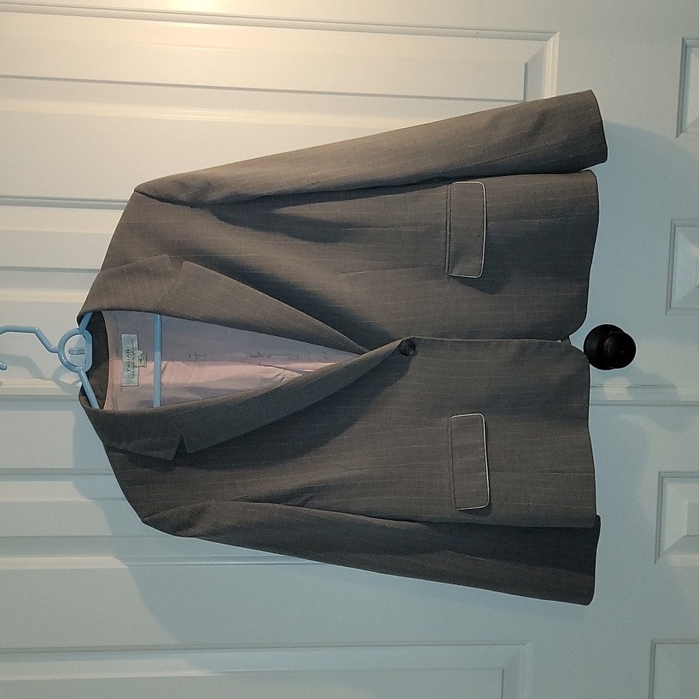 Women's Tahari Gray and Pink pinstripe pantsuit